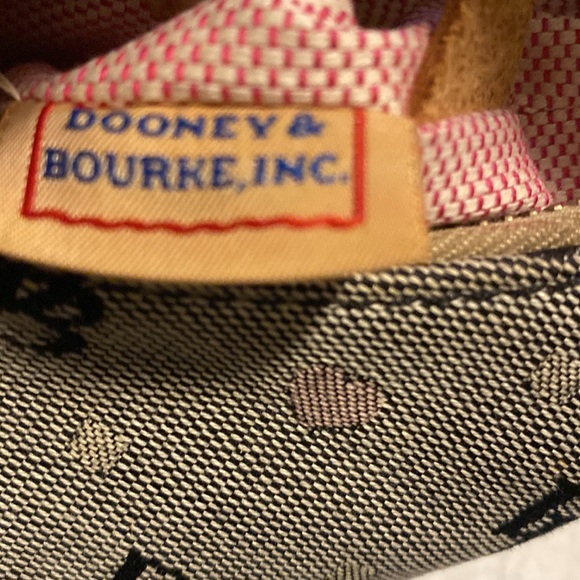 Dooney and Bourke Handbag - Picture 11 of 12
